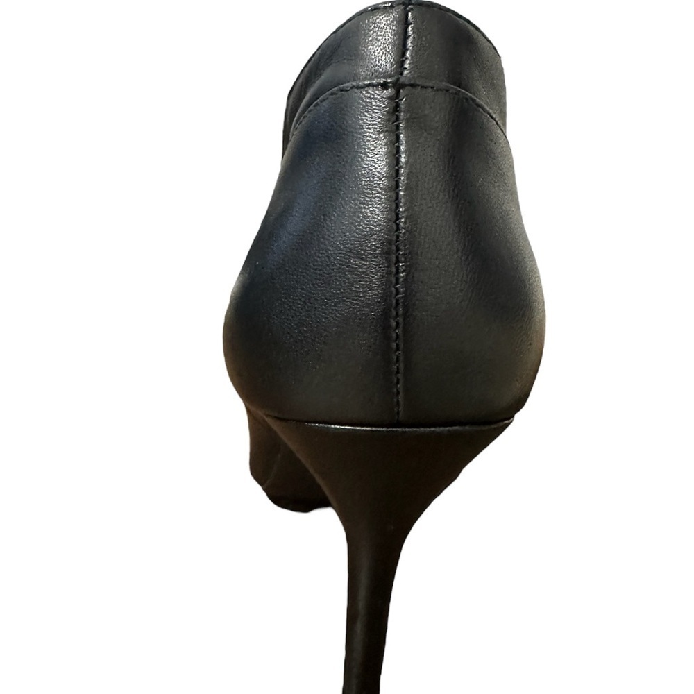 Nine West Heels.  Size 8. Black.‎ - Picture 4 of 7